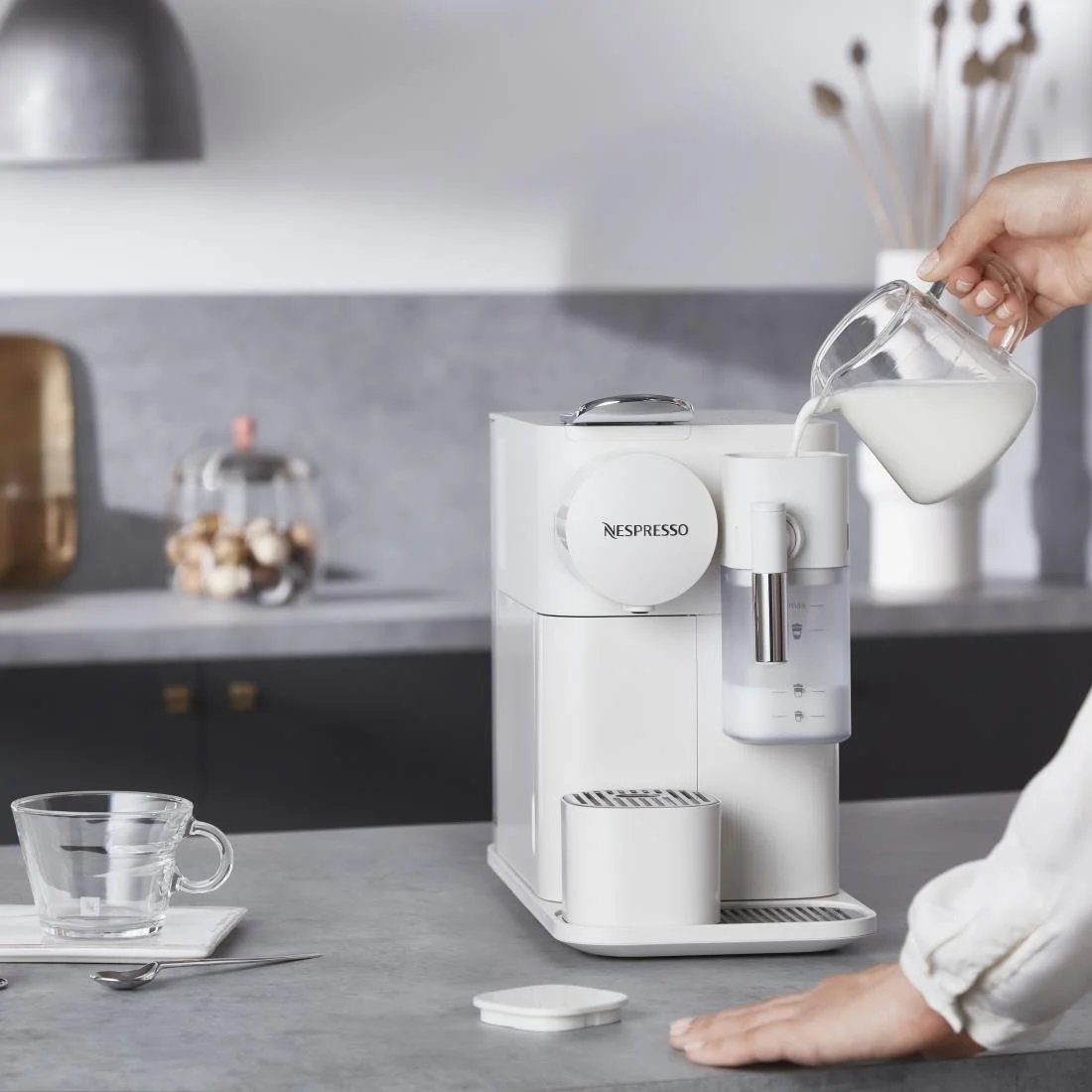 DeLonghi Nespresso Lattissima One Coffee Machine White - Image 4