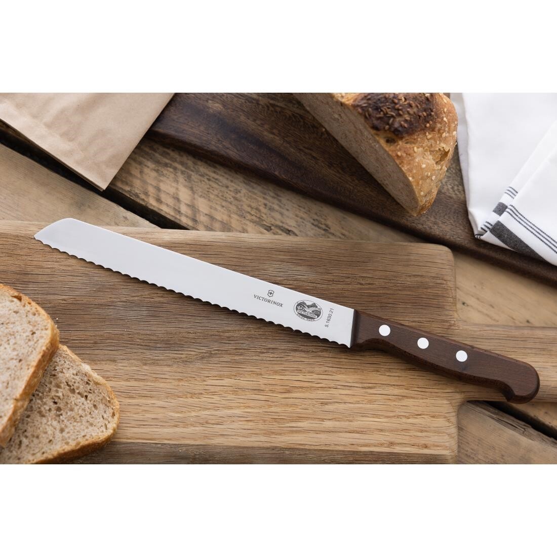 Victorinox Wooden Handled Serrated Bread Knife 21.5cm