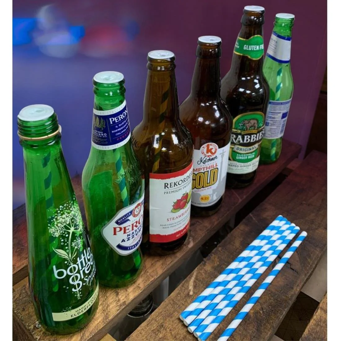 Cap-on Spirit Pourers (Pack of 12) - Image 3