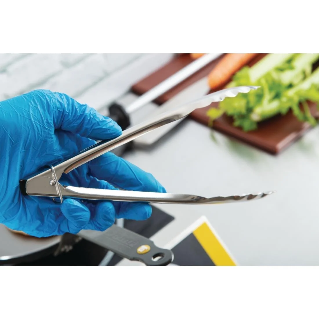 Nisbets Essentials Catering Tongs 245mm - Image 7