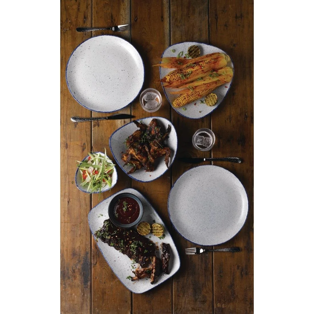 Churchill Stonecast Hints Triangular Plates Indigo Blue 229mm (12 Pack) - Image 2