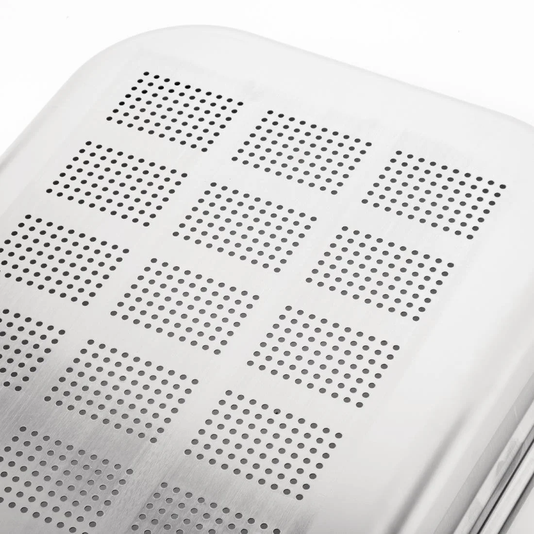 Vogue Heavy Duty Stainless Steel Perforated 1/1 Gastronorm Tray - Image 7