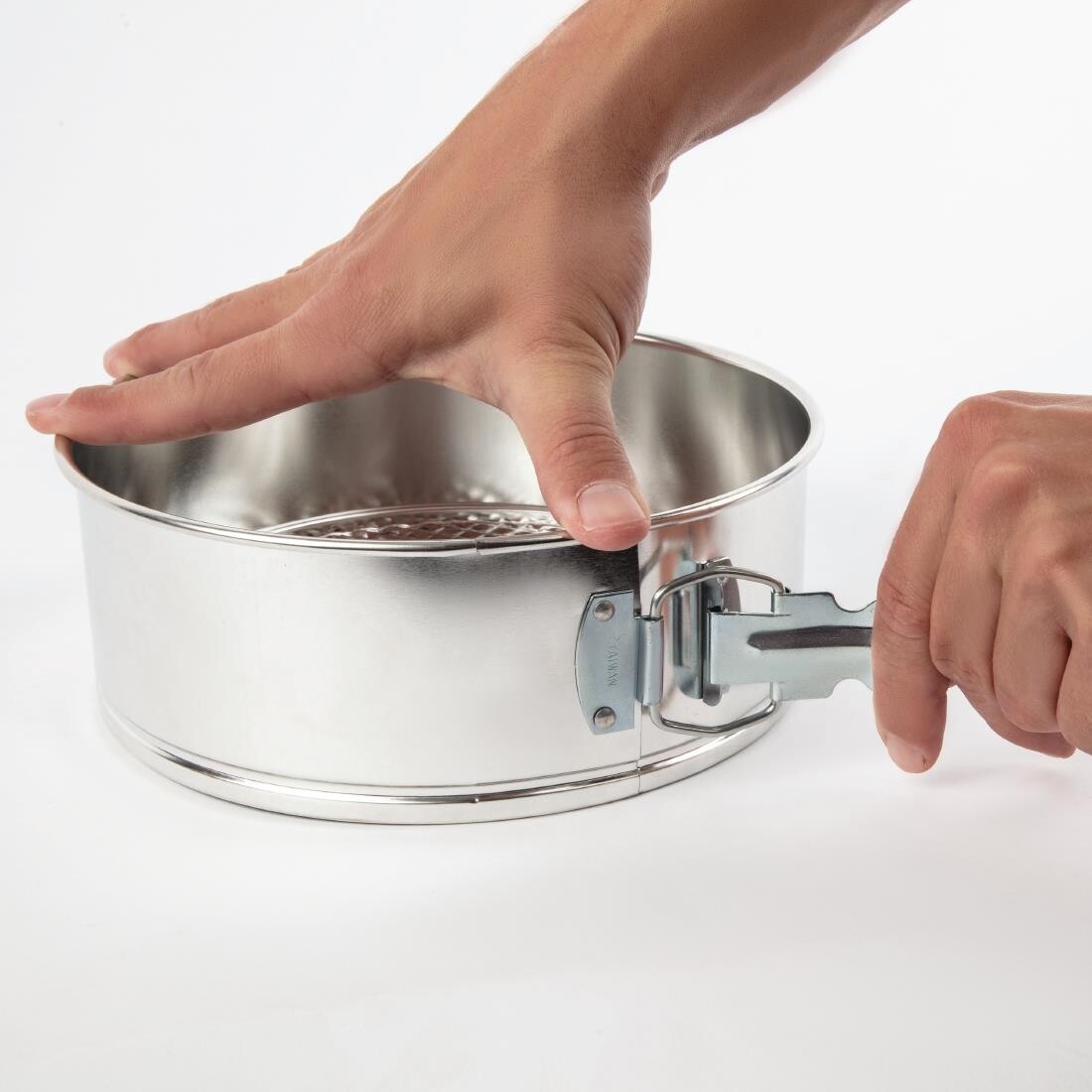 Vogue Spring Form Round Cake Tin 20cm