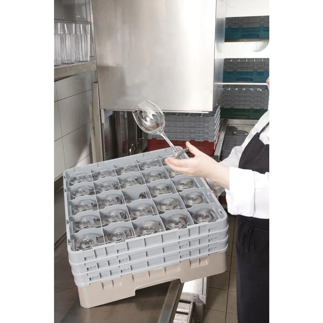 Cambro Camrack Beige 25 Compartments Max Glass Height 196mm - Image 2