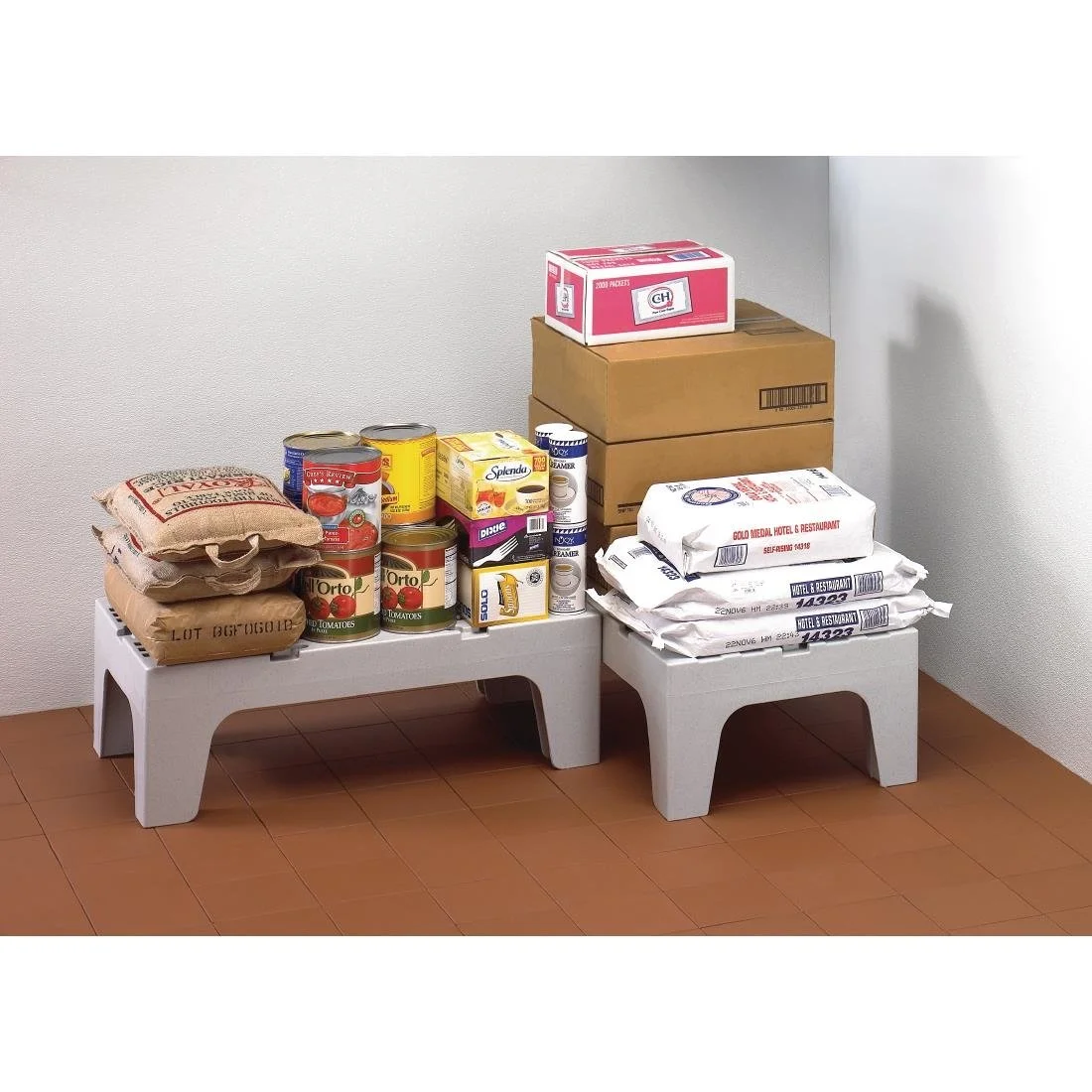 Cambro Dunnage Rack 300 x 533 x 915mm - Image 2