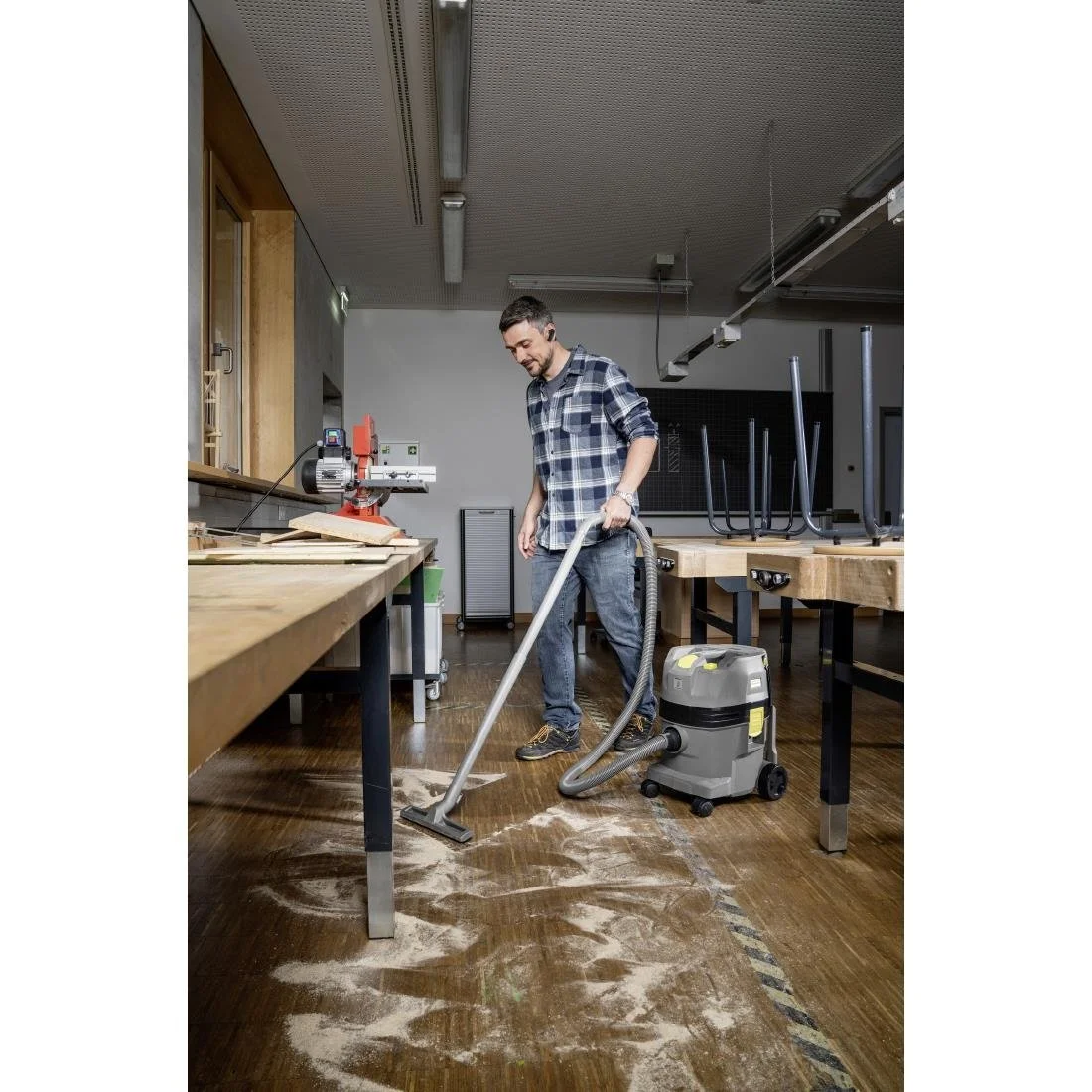 Karcher Battery Wet and Dry Vacuum NT 22/1 AP BP Without Battery and Charger - Image 8