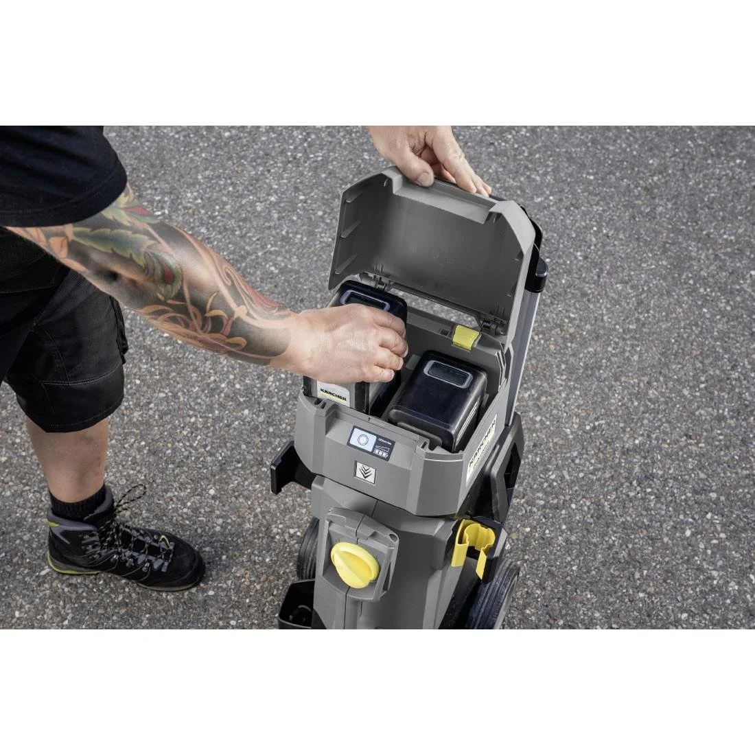 Karcher Battery High Pressure Cleaner HD 4/11 C BP Without Battery and Charger - Image 3