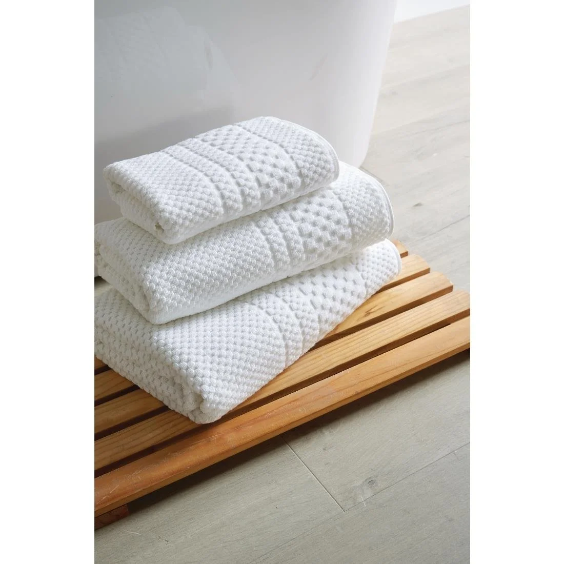Mitre Heritage Chequers Bath Mat White - Image 9