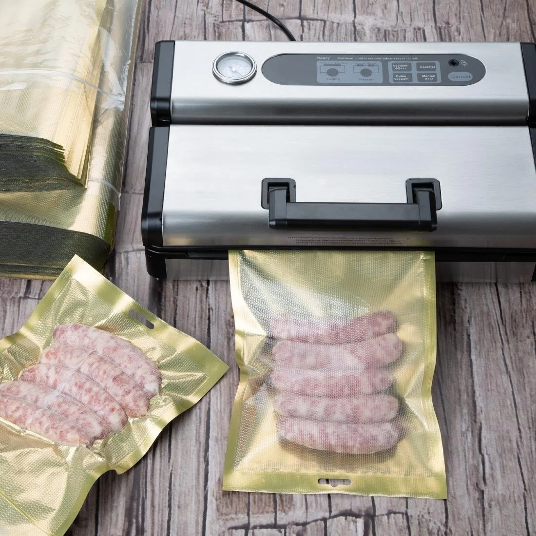 Vogue Gold Embossed Vacuum Pouches (100 Pack) - Image 4