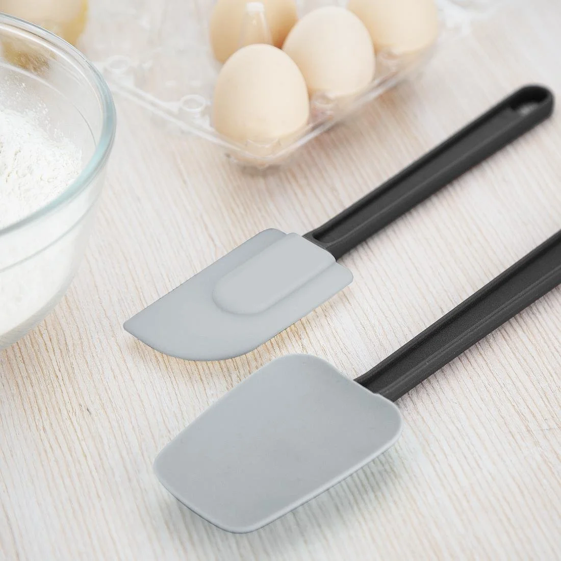 Nisbets Essentials High Heat Spatula 24cm - Image 5