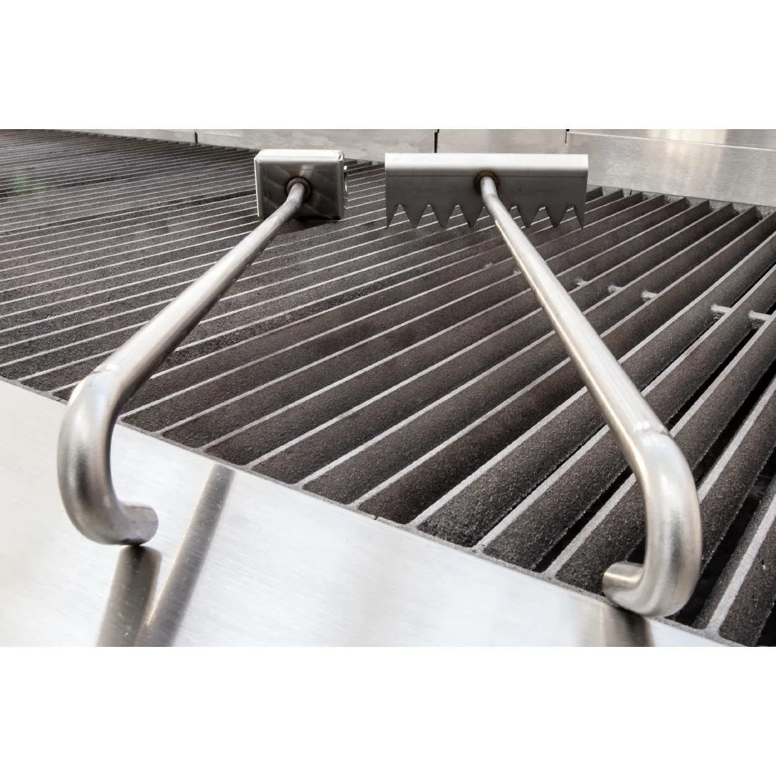 Synergy Grill Lifting Tool - Image 3