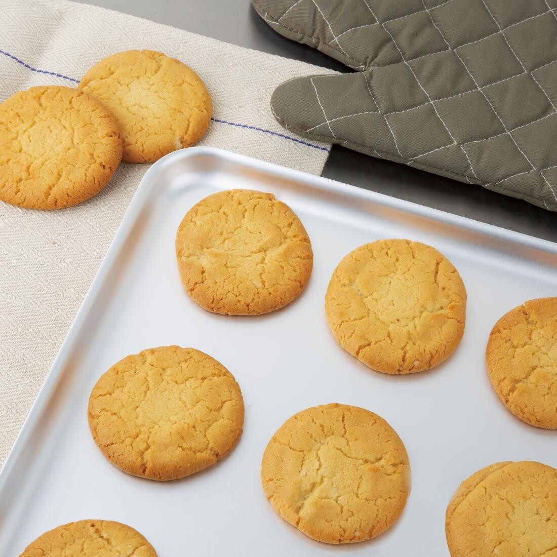 Vogue Aluminium Baking Sheet 527x 425mm