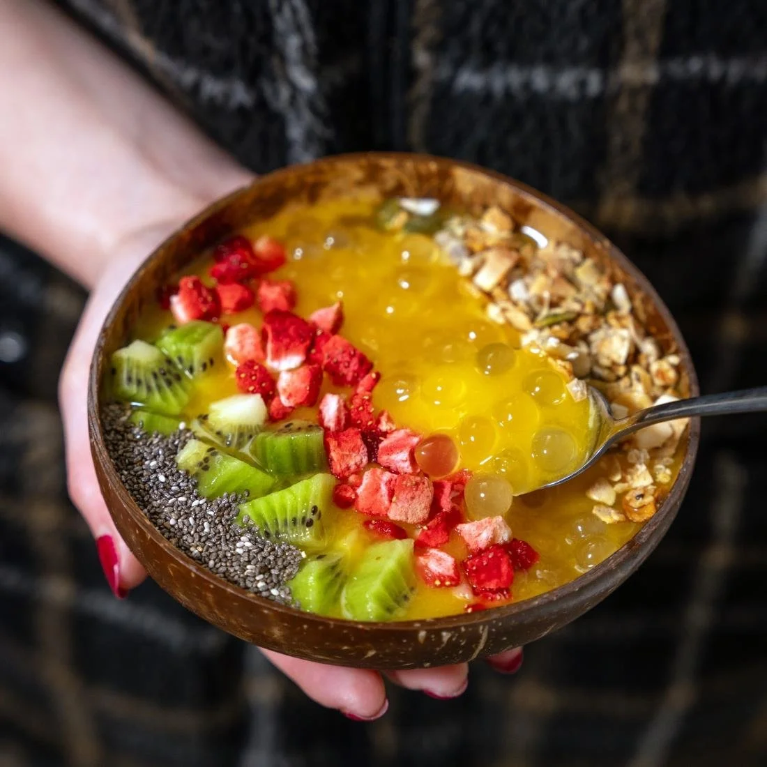 Simply Pineapple & Passionfruit Smoothie 1Ltr - Image 4