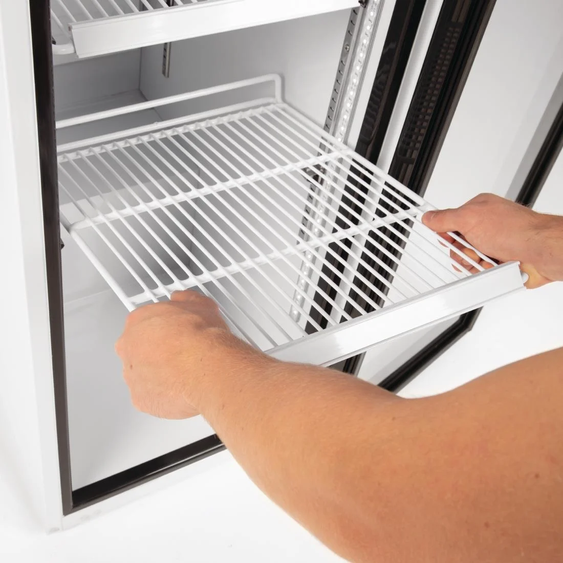 Polar G-Series Slimline Upright Back Bar Cooler 300Ltr - Image 4