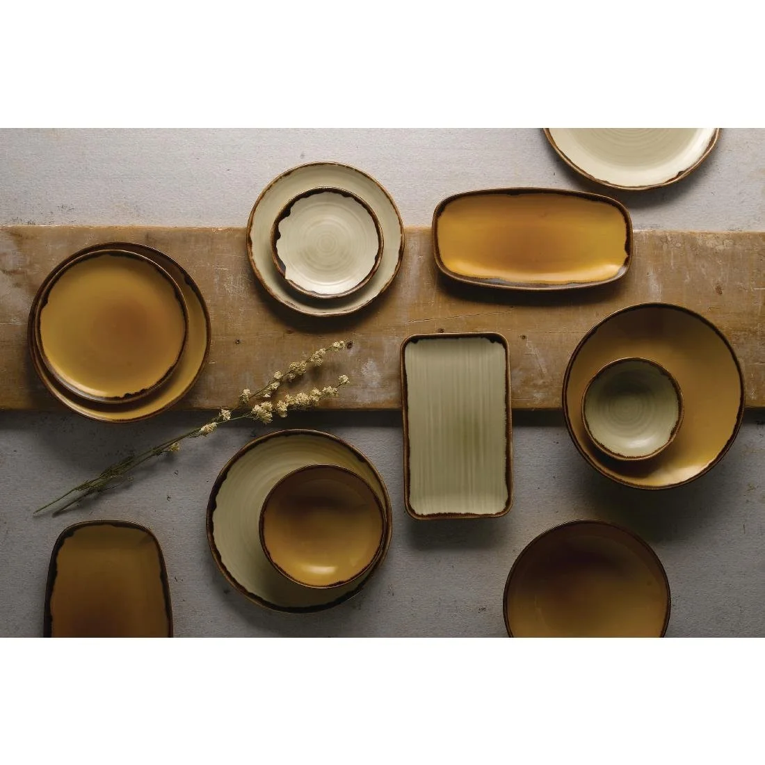 Dudson Harvest Chefs' Oblong Plates Mustard 355x189mm (6 Pack) - Image 4