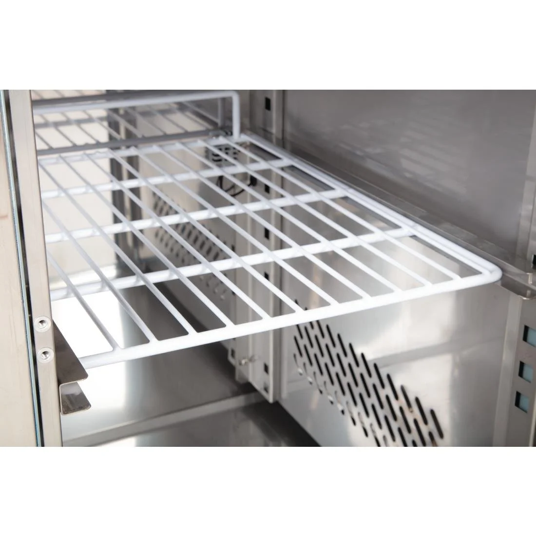 Polar U-Series Triple Door Refrigerated Gastronorm Saladette Counter - Image 4