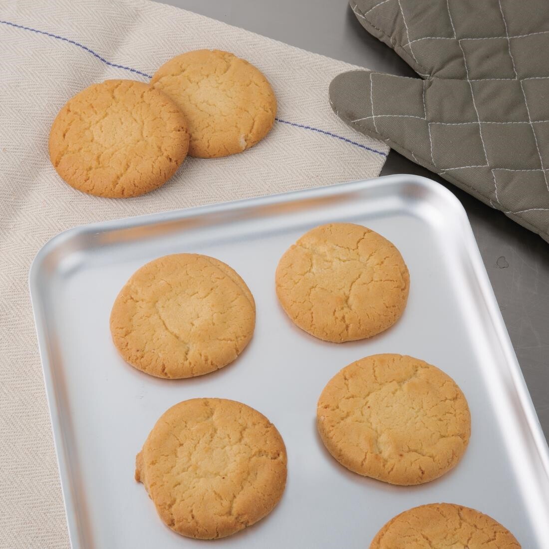 Vogue Aluminium Baking Sheet 370x 265mm