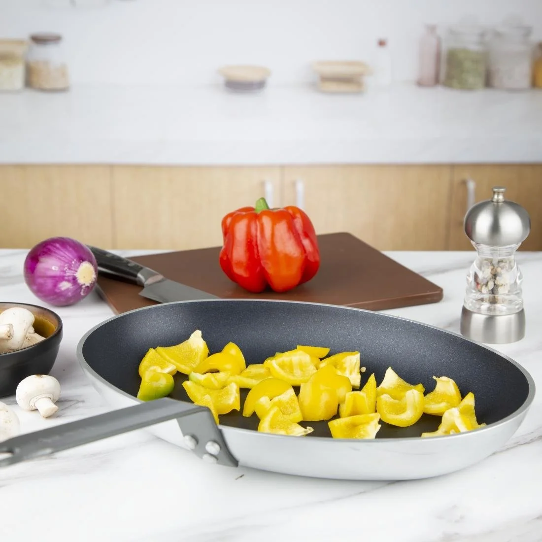 Vogue Aluminium Non-Stick Teflon Platinum Plus Oval Frying Pan 36cm - Image 6