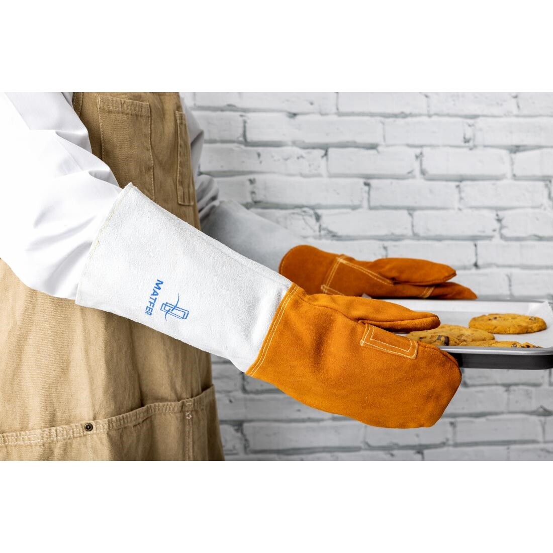 Baker Mitts