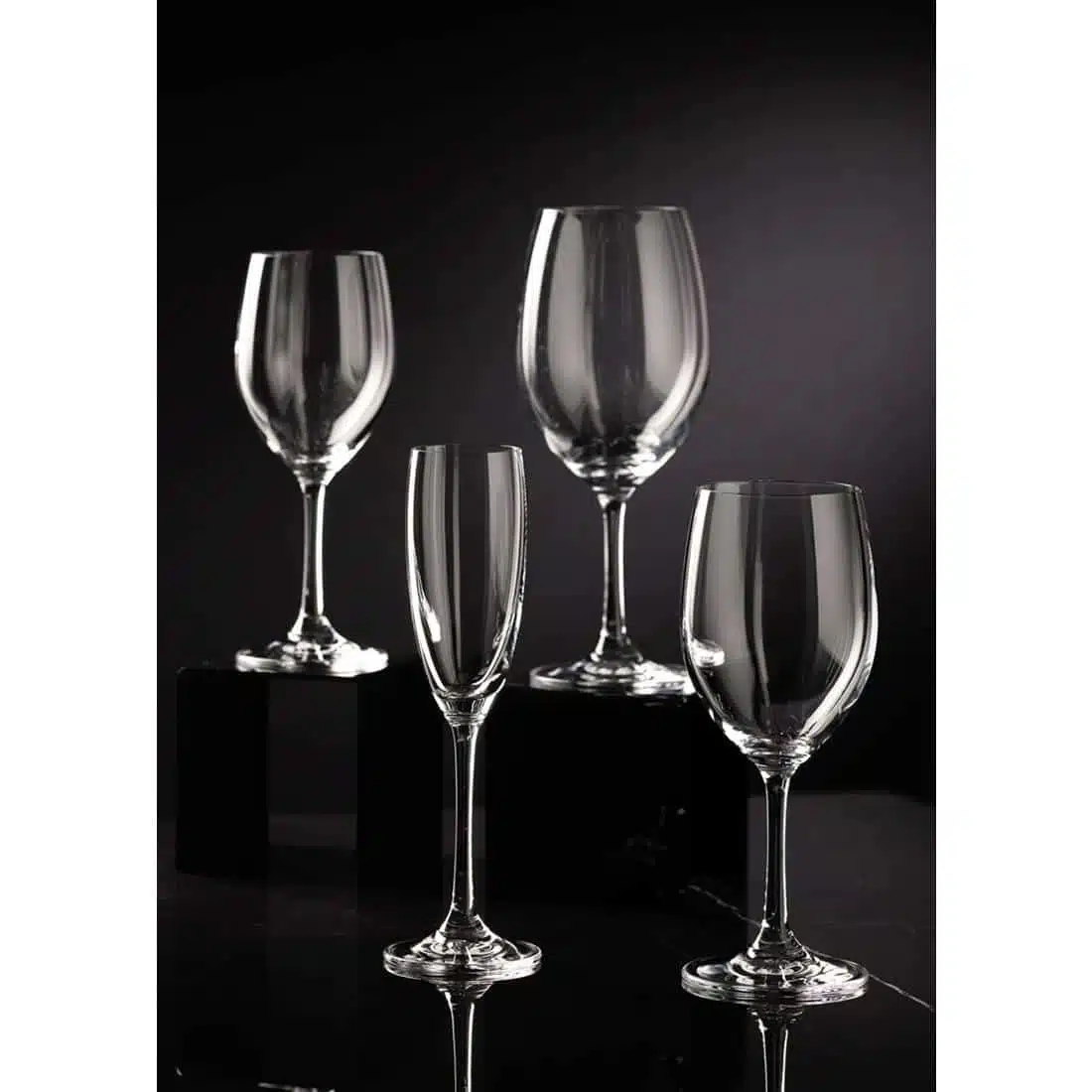 Utopia Nile Wine Glasses 450ml (6 Pack) - Image 3