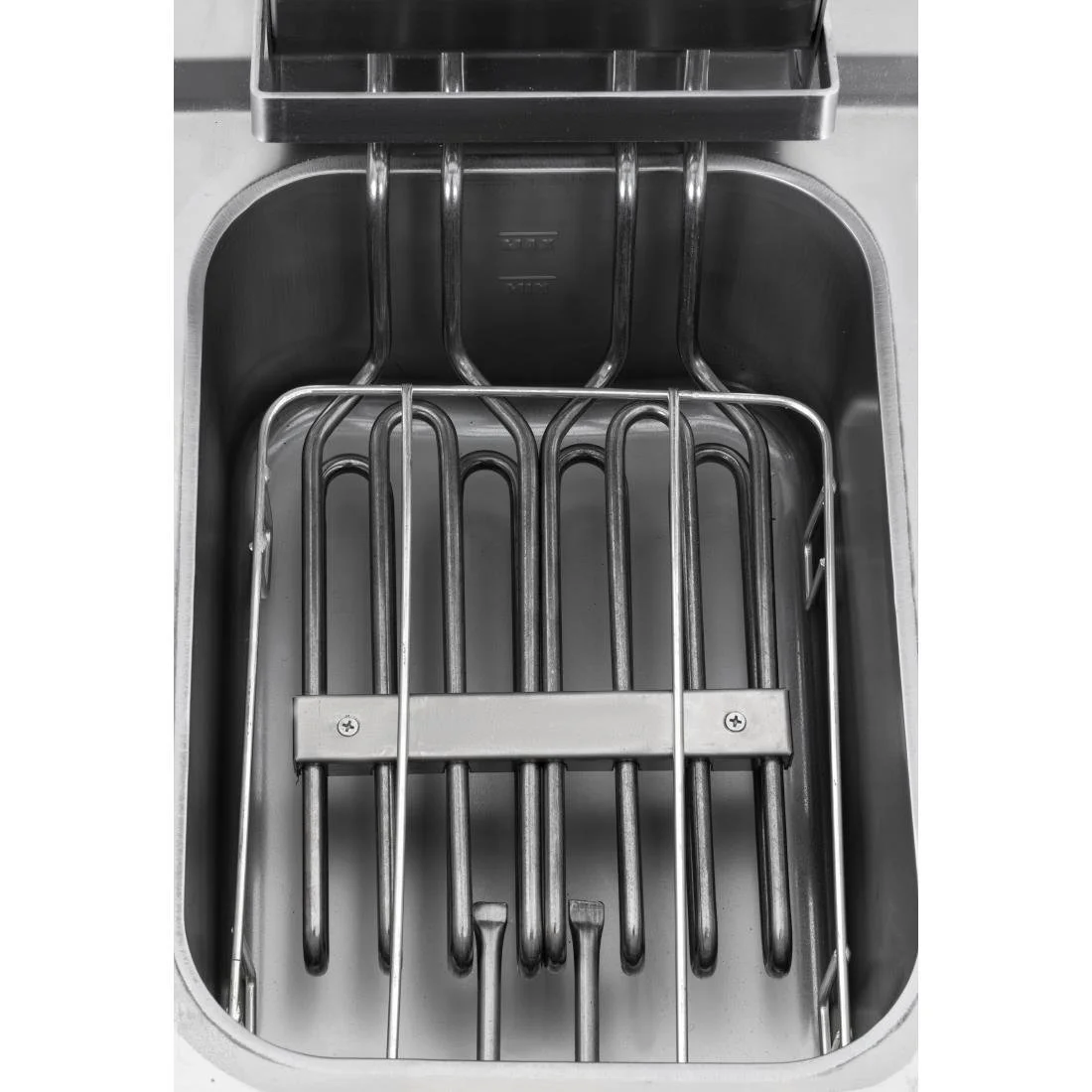Buffalo 600 Series Countertop Electric Fryer 8Ltr - Image 3