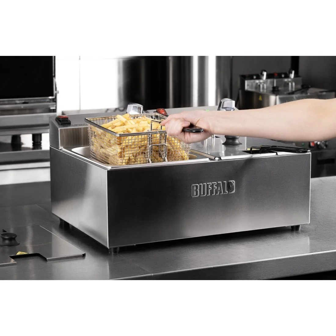 Buffalo Countertop Electric Fryer 2x5Ltr - Image 11