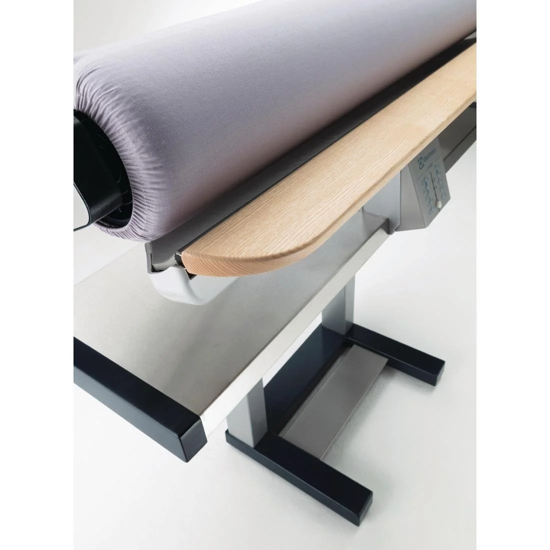 Electrolux myPRO Ironer - Image 4