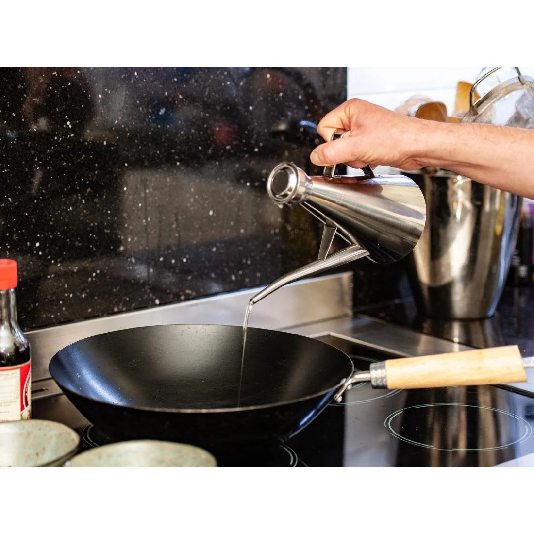 Beaumont Stainless Steel Oil Pot 500ml - Image 2