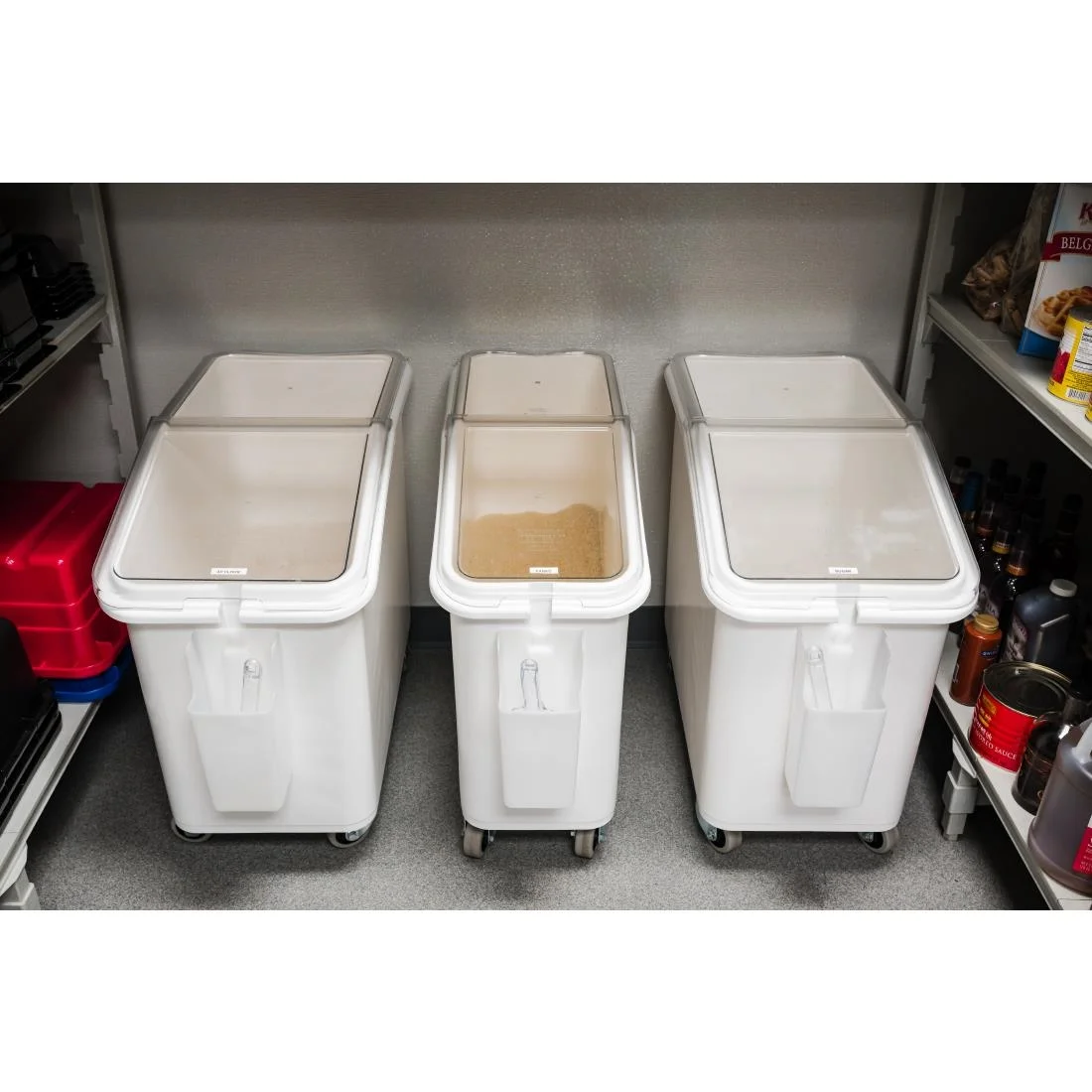 Cambro Mobile Ingredient Bin White 81Ltr - Image 2