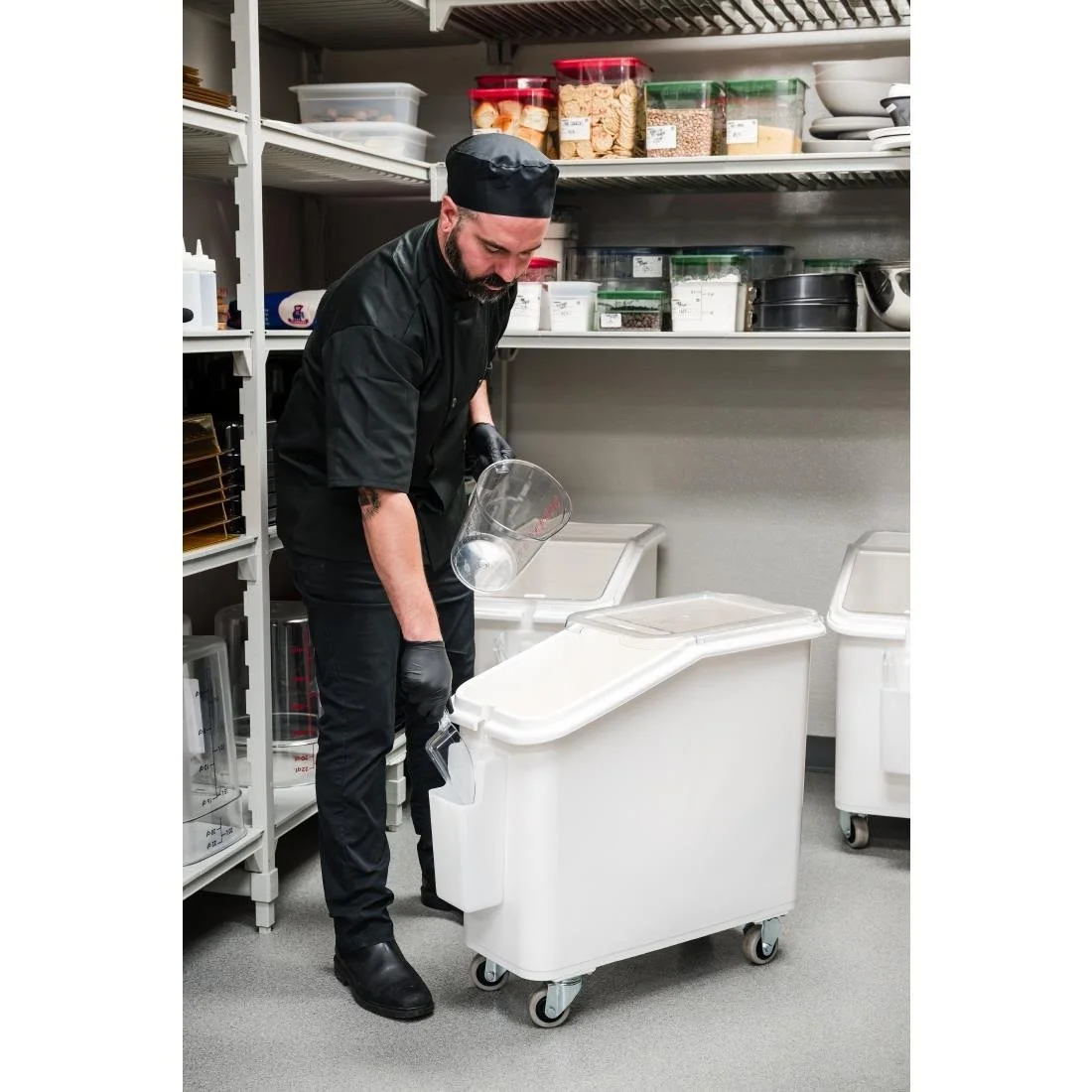 Cambro Mobile Ingredient Bin White 102Ltr - Image 6