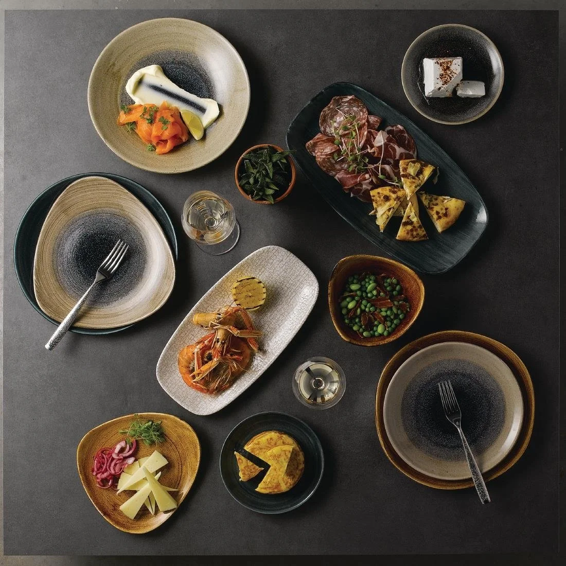 Churchill Stonecast Patina Coupe Plates Vintage Copper 324mm (6 Pack) - Image 3