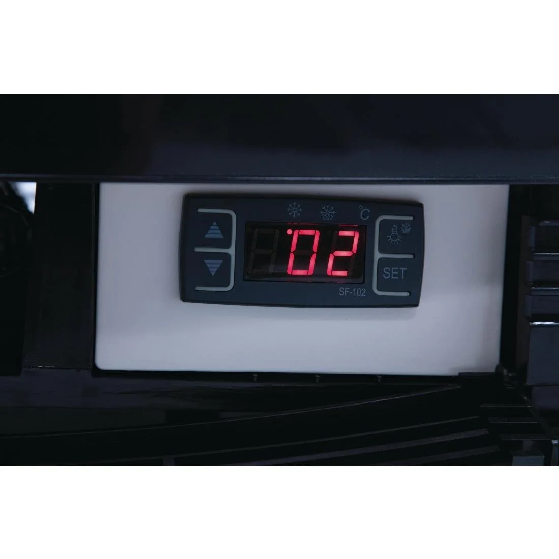 Polar C-Series Energy Efficient Curved Door Display Fridge Black 86Ltr - Image 9