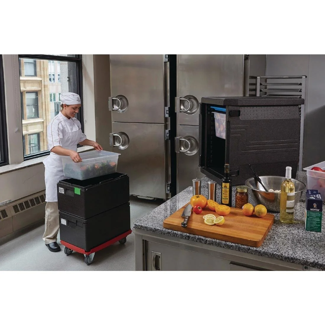 Cambro EPP Camdolly for GN 1/1 Front and Top Loading CamGo Boxes - Image 4