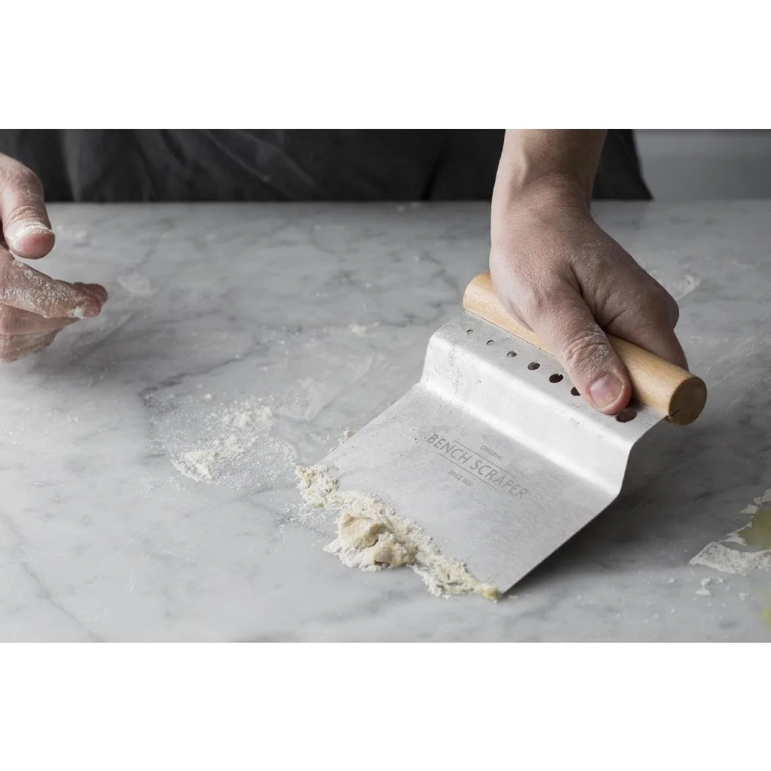 Mason Cash Innovative Kitchen 4-in-1 Bench Scraper - Image 4