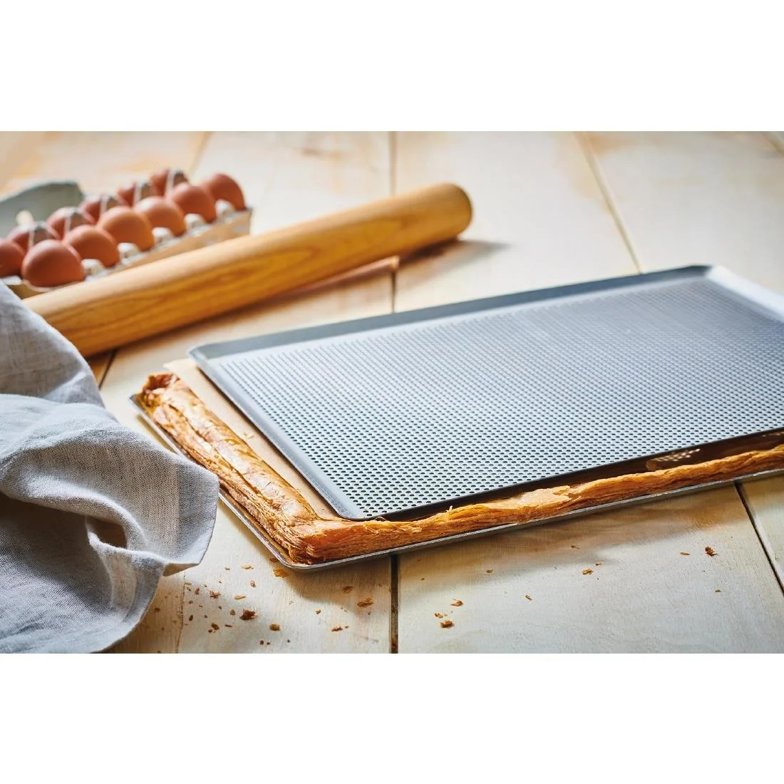De Buyer Perforated Baking Tray 400x300mm - Image 2
