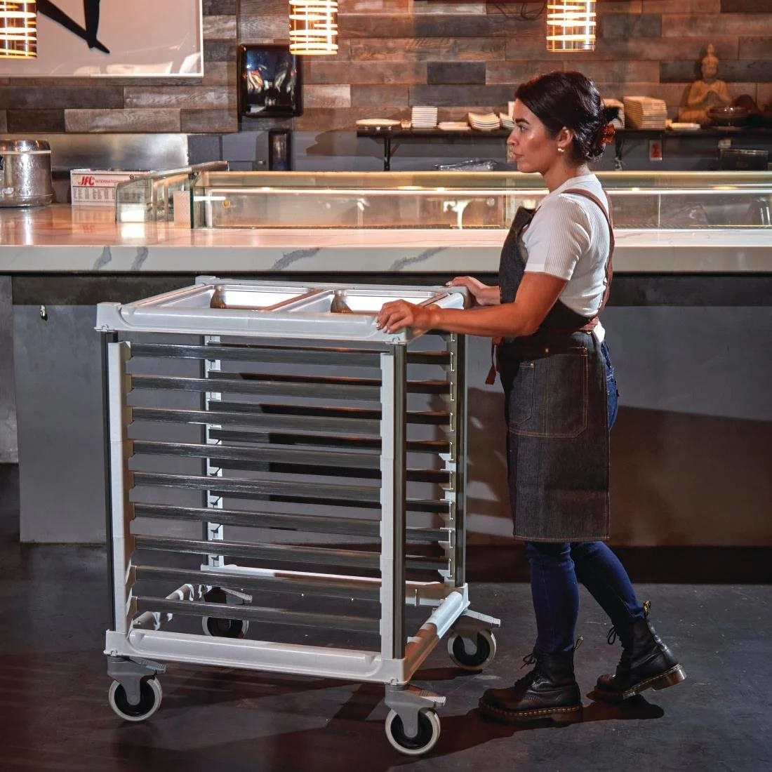 Cambro 2/1 Gastronorm Trolley 18 Tray Capacity Short - Image 2