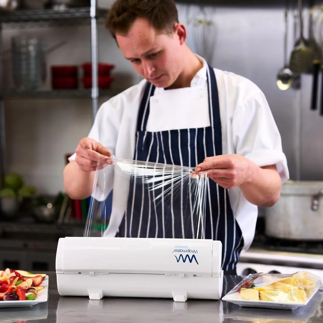 Wrapmaster Compact Cling Film Refills 300mm x 225m (3 Pack) - Image 3