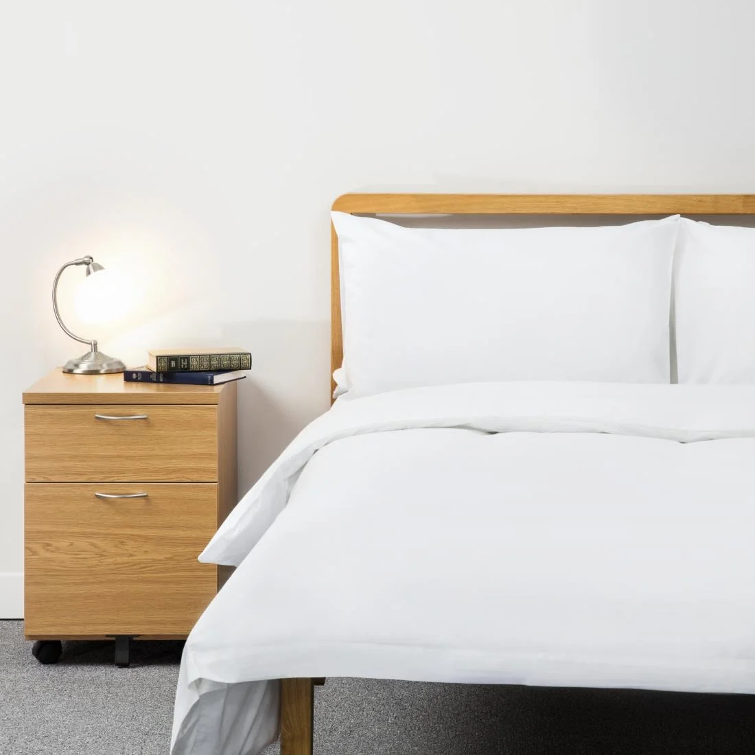 Mitre Essentials Spectrum Bedding Set White - Image 2
