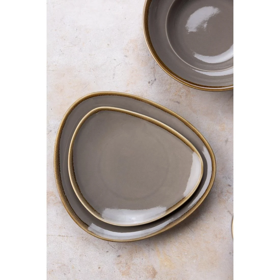 Olympia Kiln Triangular Plate Smoke 280mm