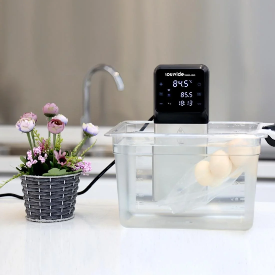 Sous Vide Tools iVide Plus Junior Sous Vide Cooker with WIFI SVT-01005 - Image 3