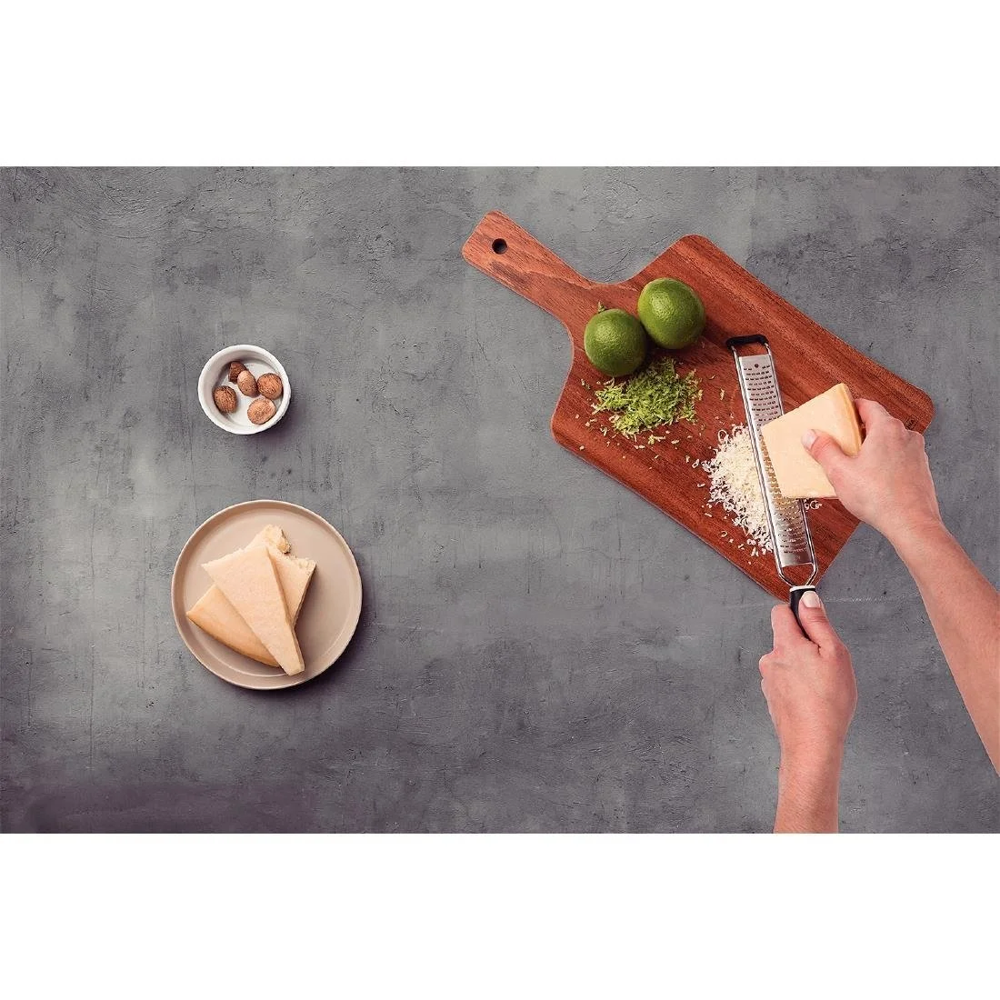 Tramontina Long Cheese Grater with Non-Slip Rubber Tip - Image 3
