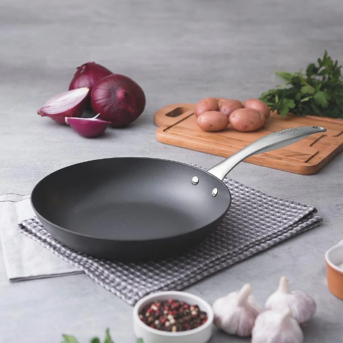 Tramontina Enamel Cast Iron Frying Pan 26cm - Image 3