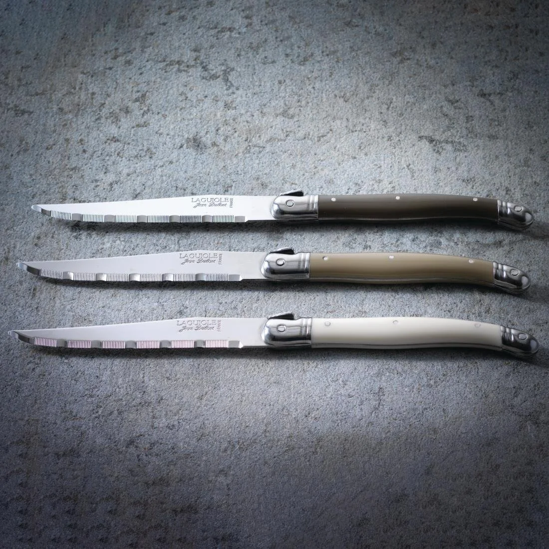 Laguiole Serrated Steak Knives Pepper Handle (6 Pack) - Image 2