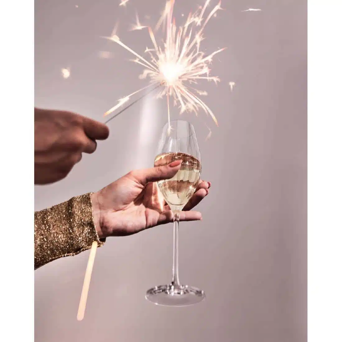 Cristal d'Arques Swirly Flute Glasses 240ml (8 Pack) - Image 3