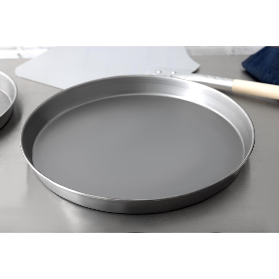 Black Iron Pizza Pan 14in