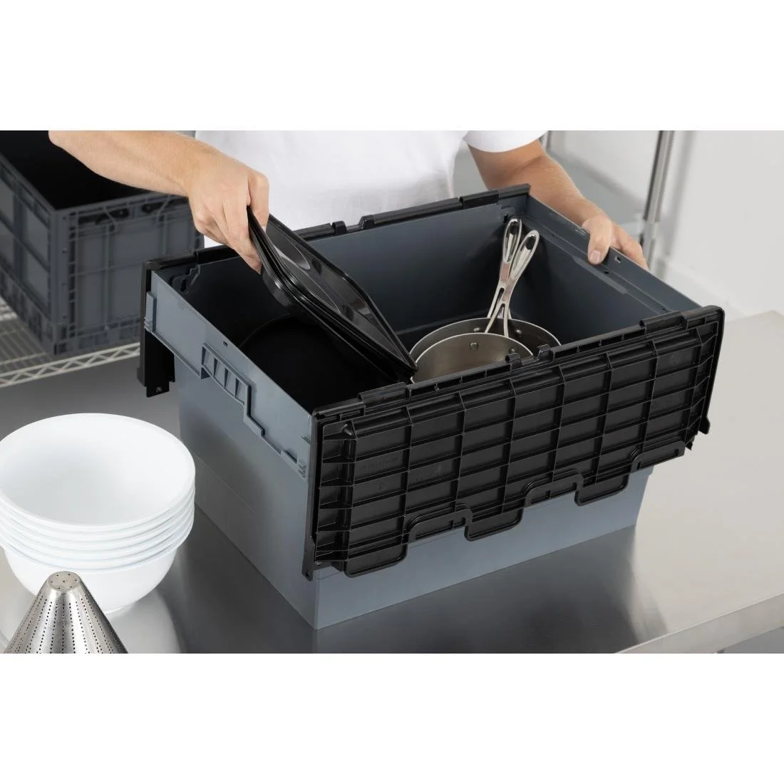 Vogue Plastic Transport Storage Crate with Attached Lid 600x400x320mm - Image 9
