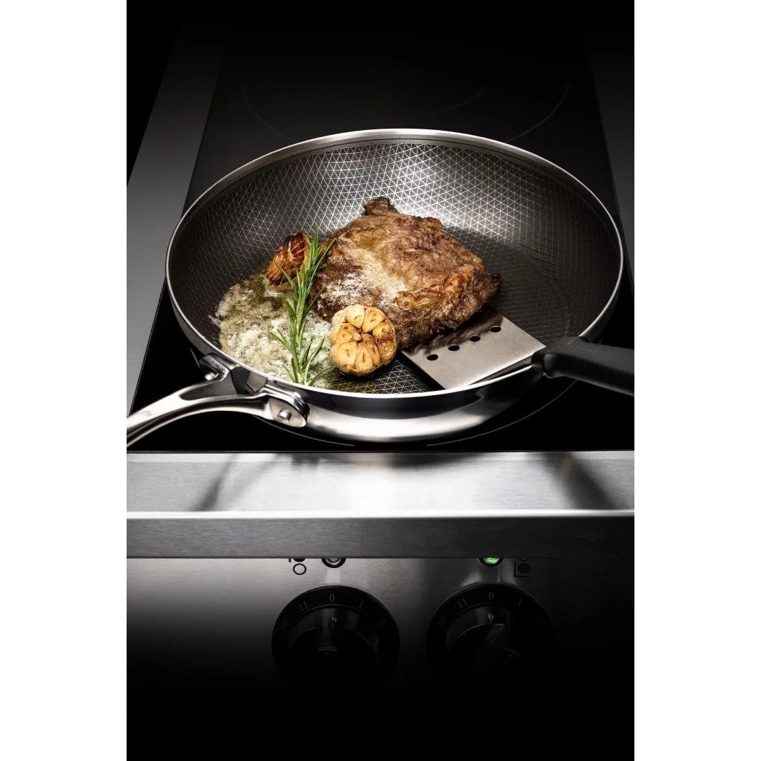 Vogue Tri-Shield Stainless Steel Frying Pan with Clad Coating 24cm - Image 9