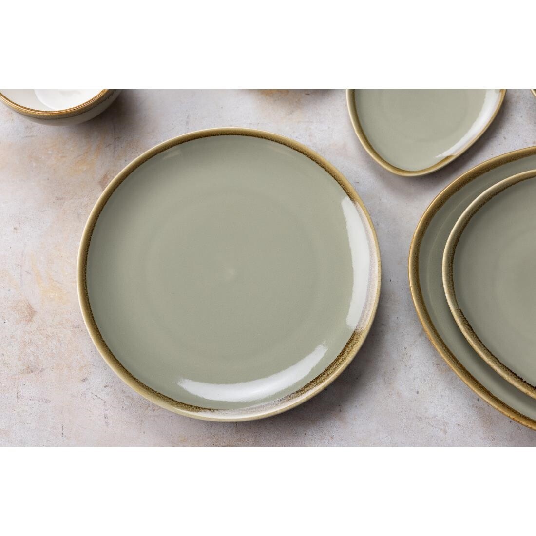 Olympia Kiln Round Plate Moss 280mm