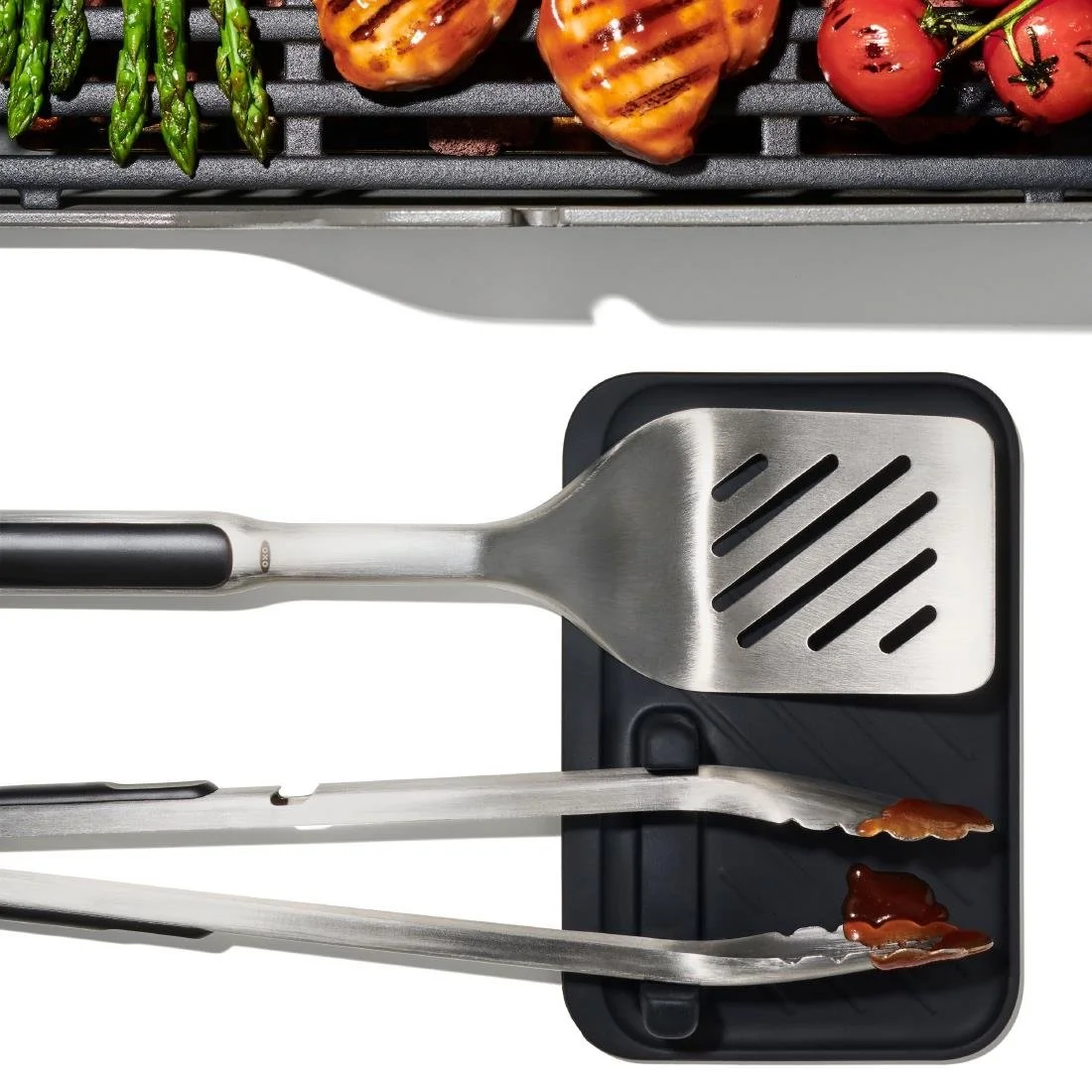 Oxo GG Grilling Set- Turner, Tongs & Tool Rest (3 Pack) - Image 4