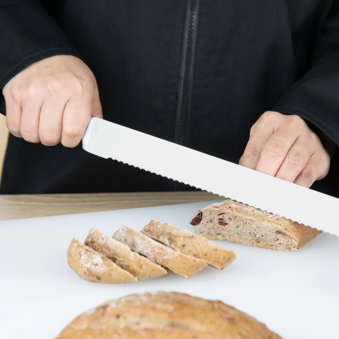 Vogue Soft Grip Serrated Slicer 30cm - Image 4